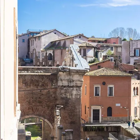 Amazing Elegant Jewish Ghetto Apartment *