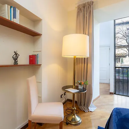Amazing Elegant Jewish Ghetto Apartment Rome