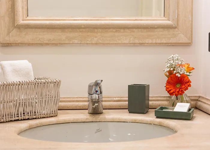 Amazing Elegant Jewish Ghetto